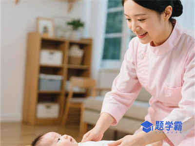 照顾小孩育儿嫂